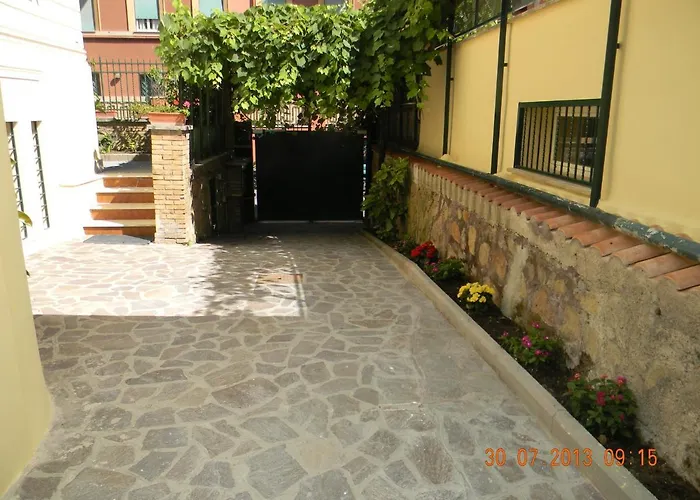 Hotel Casa per Ferie Beato Rosaz Roma